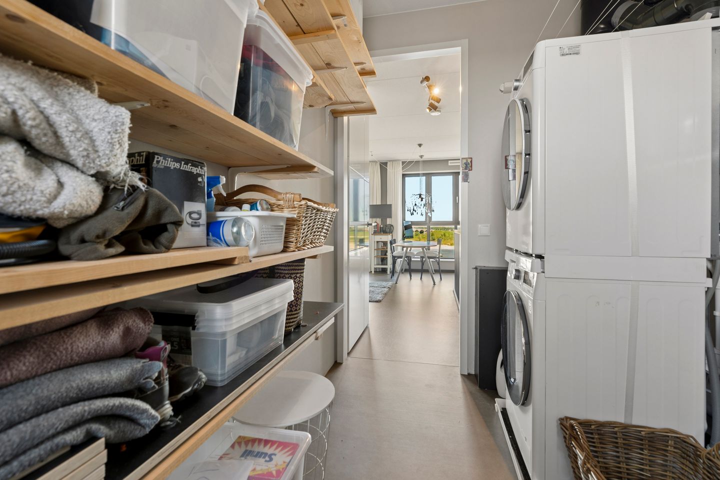 Grand Townhouse with Panoramic Views Over the Waal River — 55