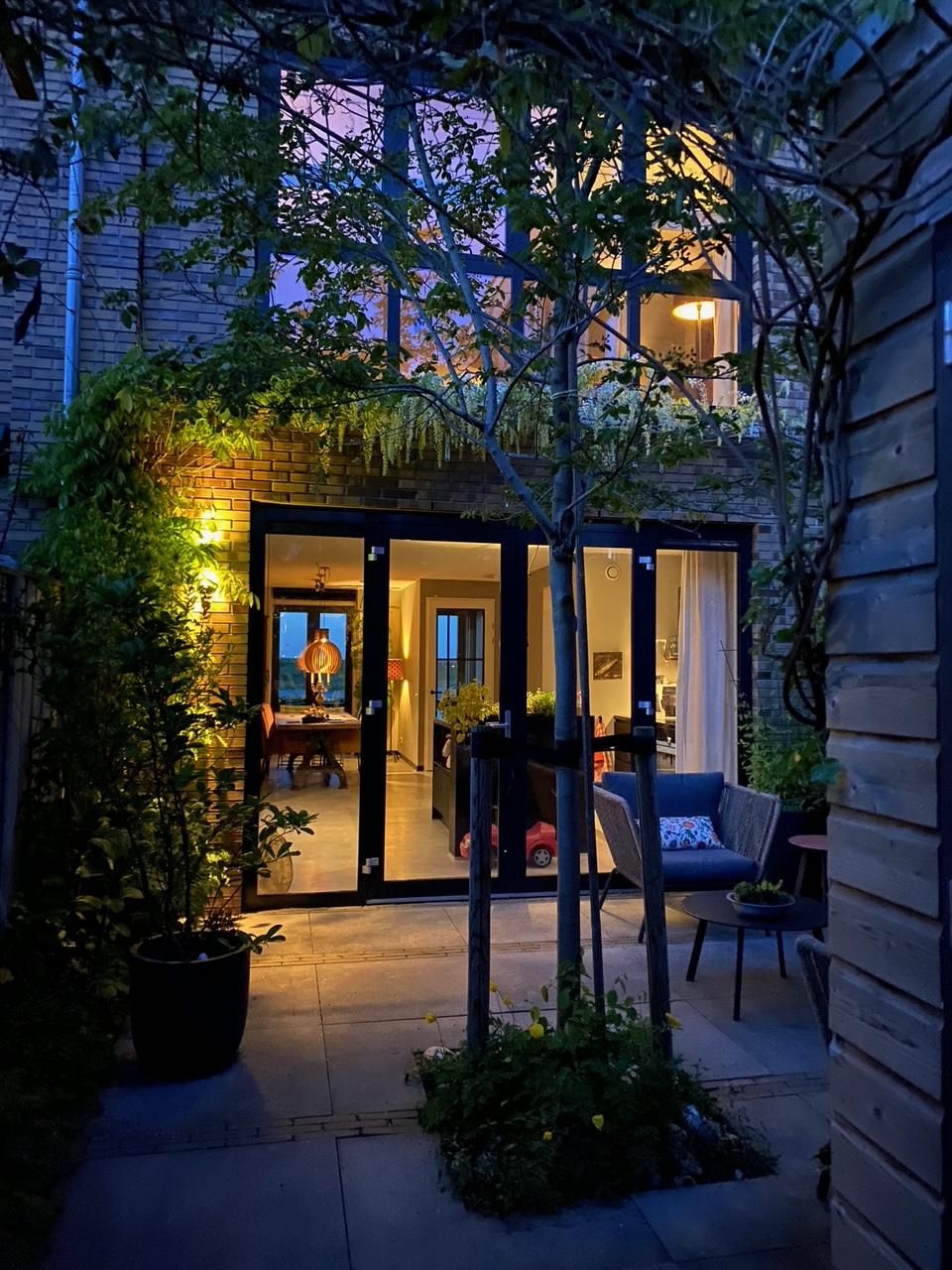 Grand Townhouse with Panoramic Views Over the Waal River — 61