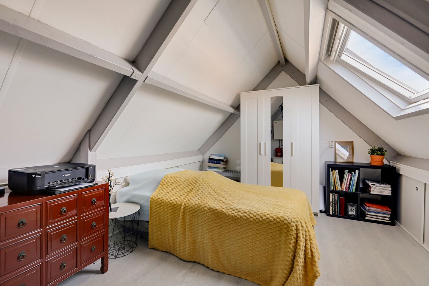 Charming Semi-Detached Home with Luxury Kitchen, Garage and Solar Panels in Stokkum — 29