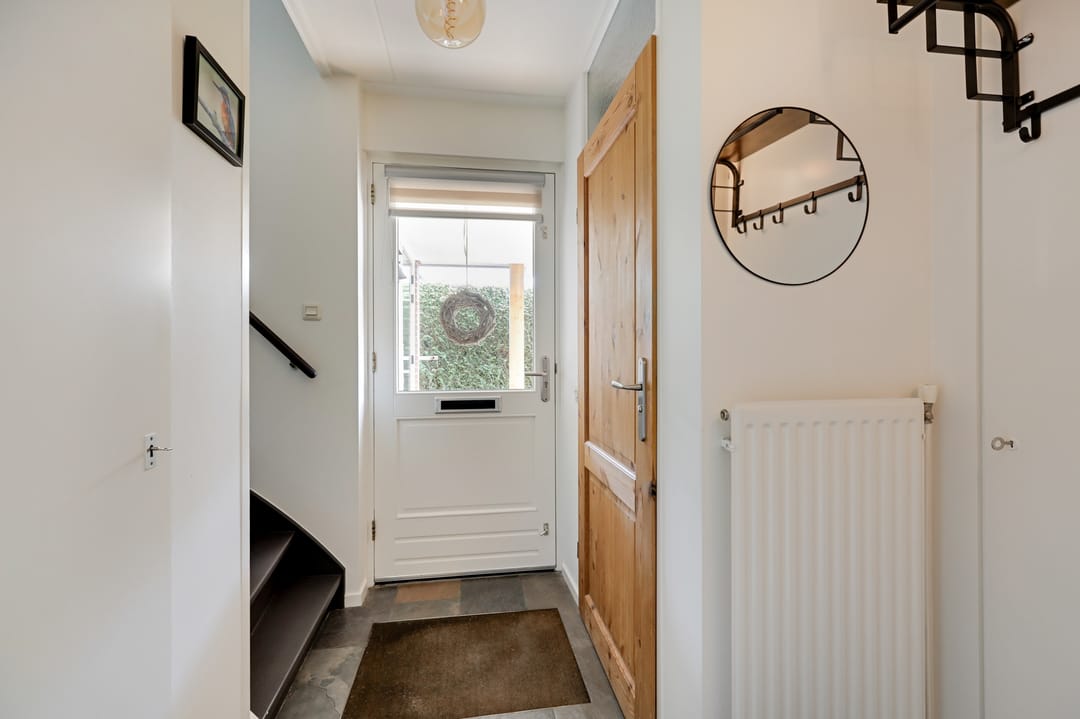 Charming Semi-Detached Home with Luxury Kitchen, Garage and Solar Panels in Stokkum — 11