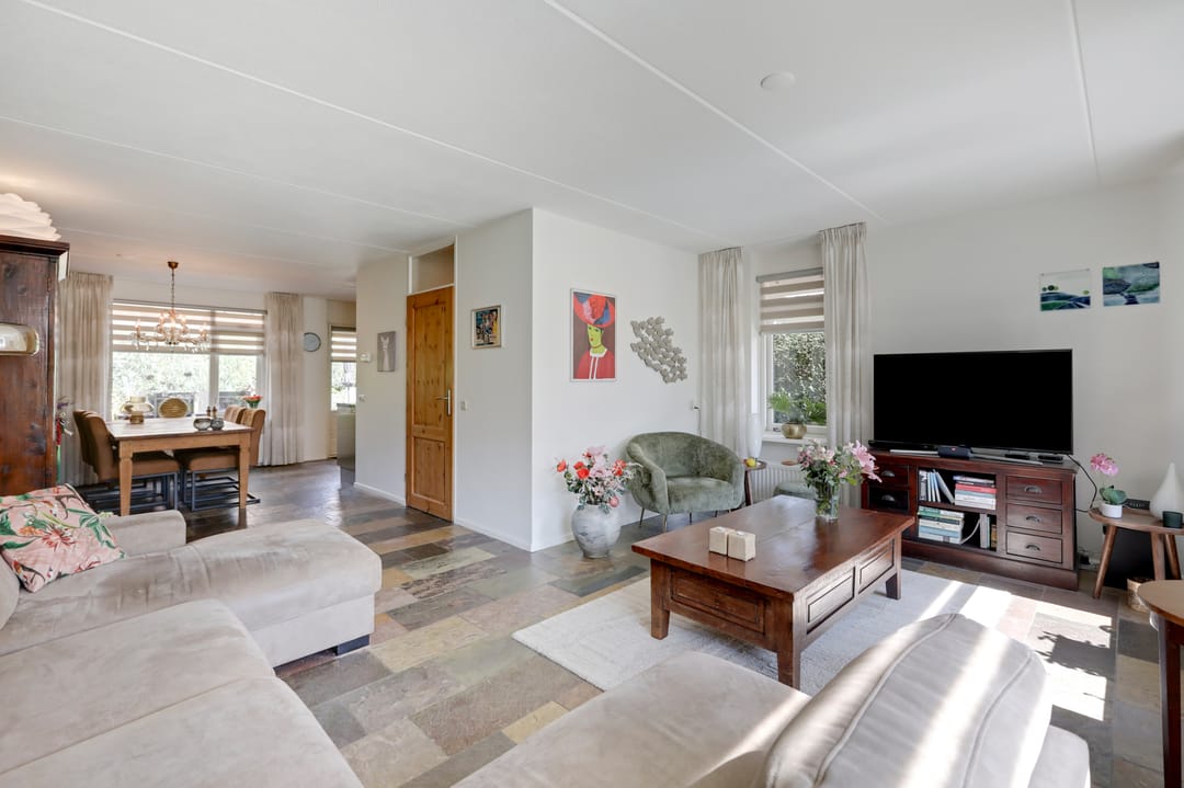 Charming Semi-Detached Home with Luxury Kitchen, Garage and Solar Panels in Stokkum — 13