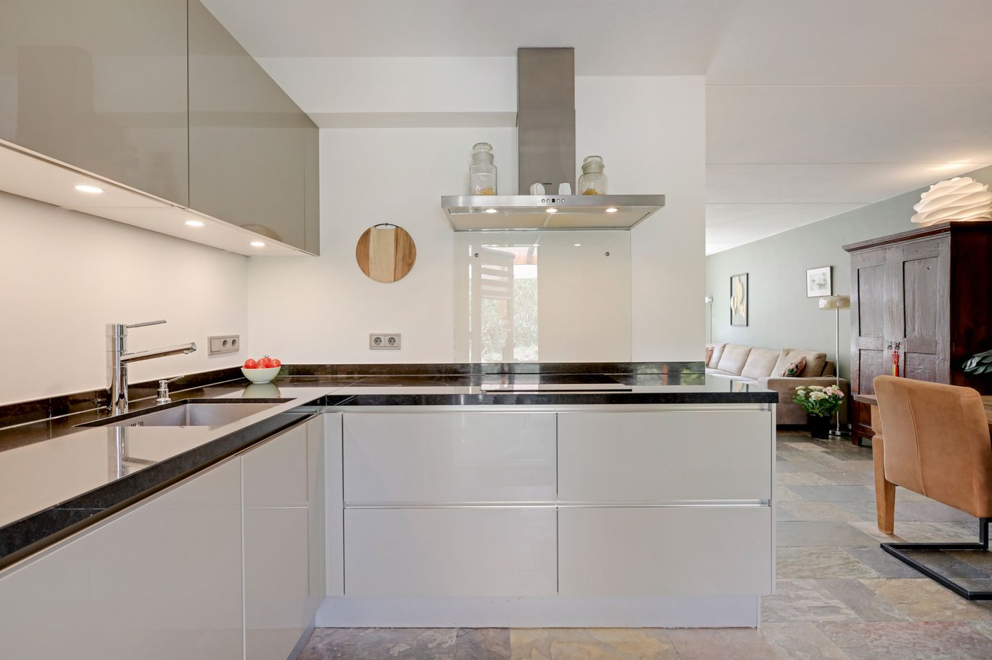 Charming Semi-Detached Home with Luxury Kitchen, Garage and Solar Panels in Stokkum — 19