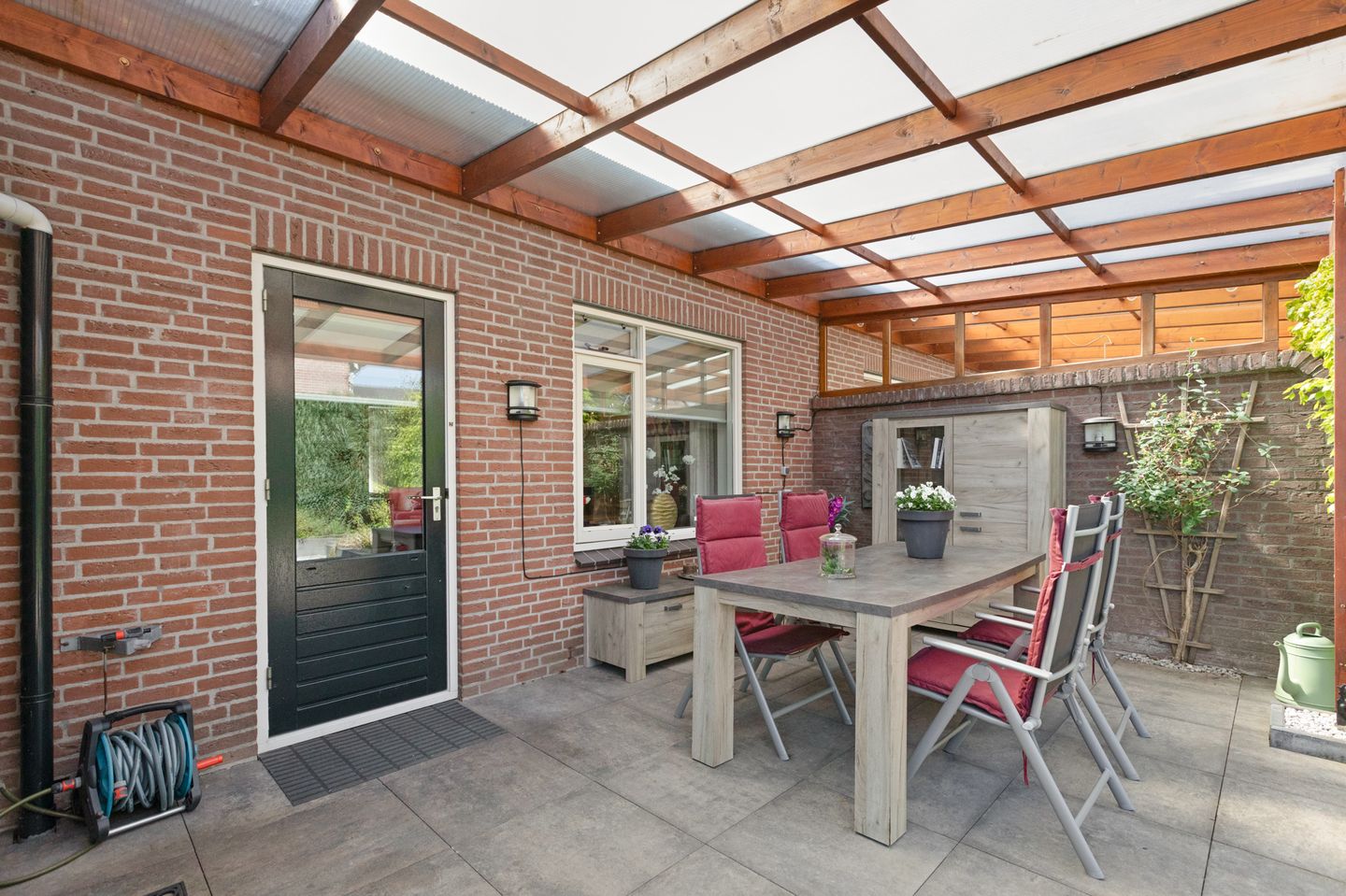 Charming Semi-Detached Home with Luxury Kitchen, Garage and Solar Panels in Stokkum — 34