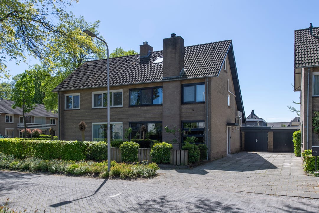 Foto 1 van Langenhof 64