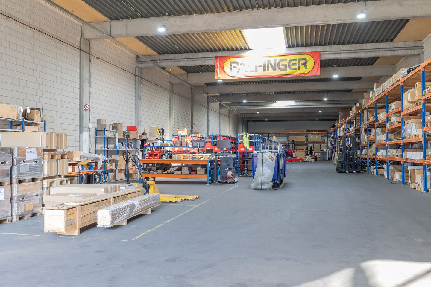 Bekijk foto 2 van Produktieweg 14