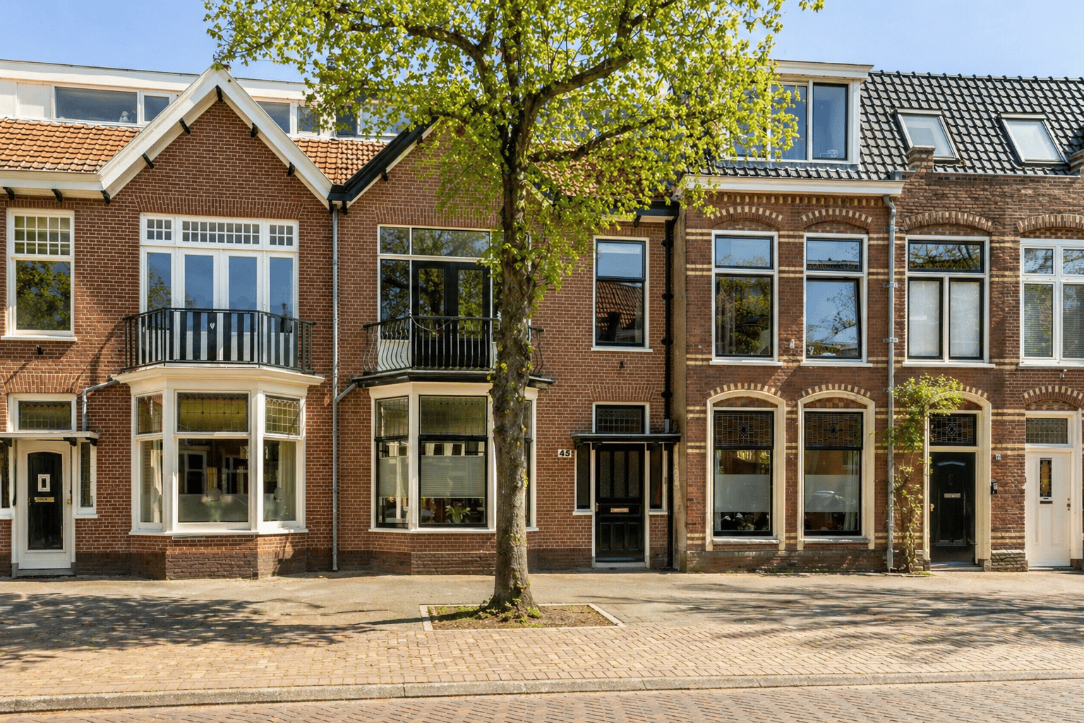 Velserstraat 45 