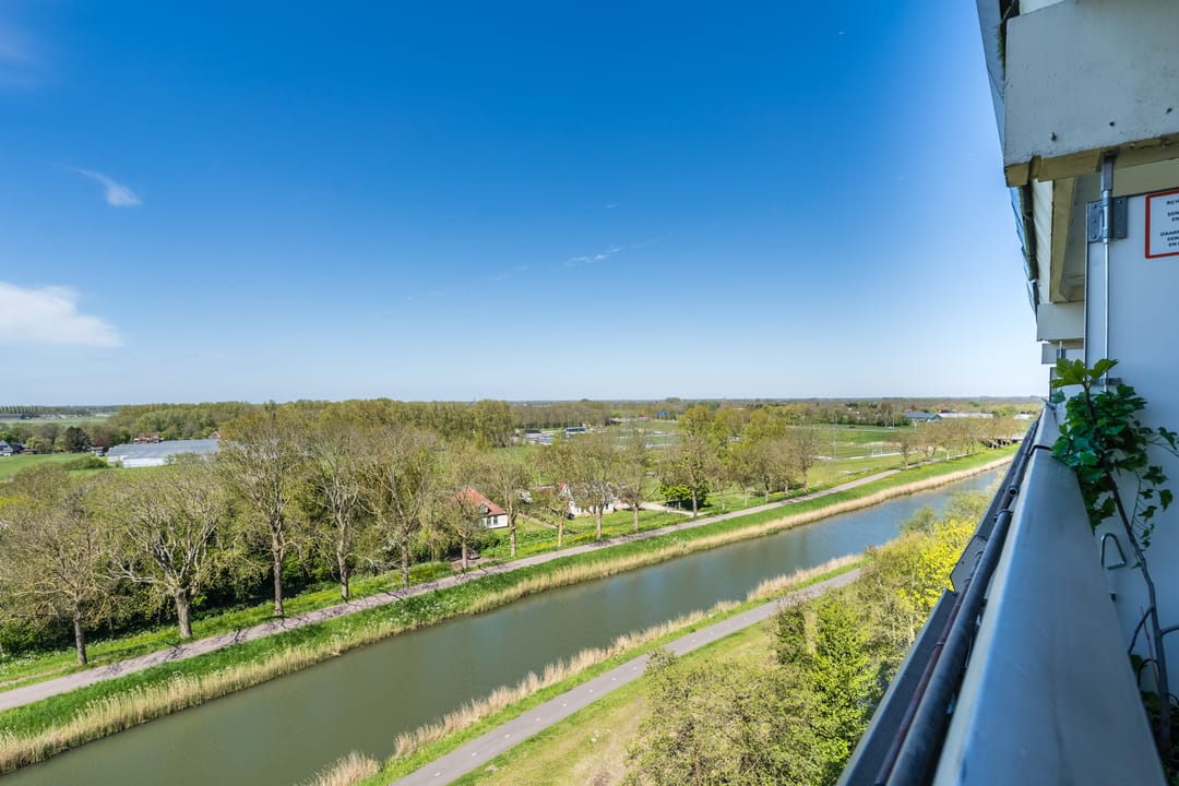 Photo 23 of Burgemeester D. Kooimanweg 811