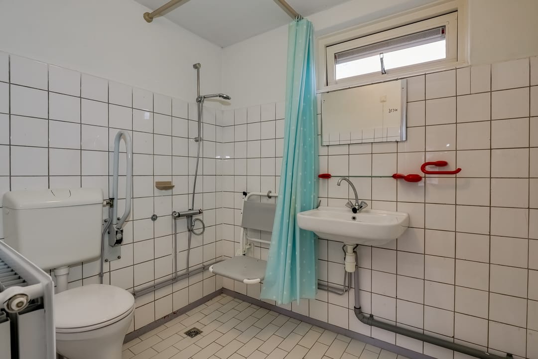 Spacious corner house with large garden and excellent energy label in Aartswoud — 31