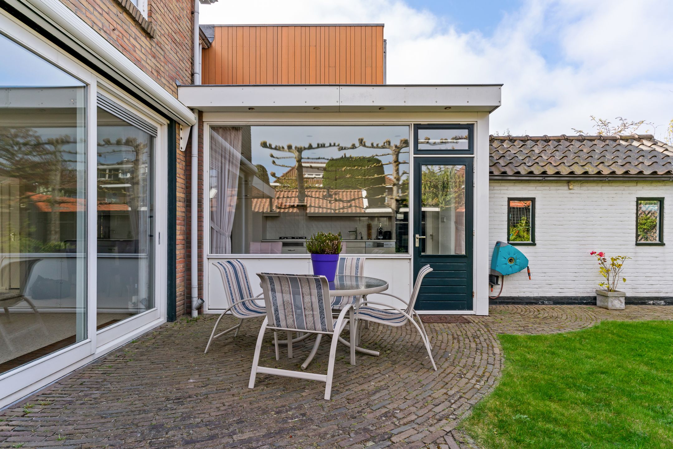 Photo 24 of Van den Vondellaan 32