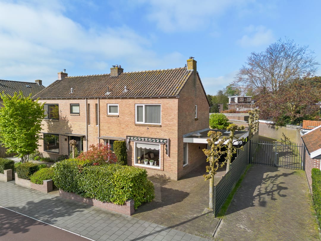Photo 1 of Van den Vondellaan 32