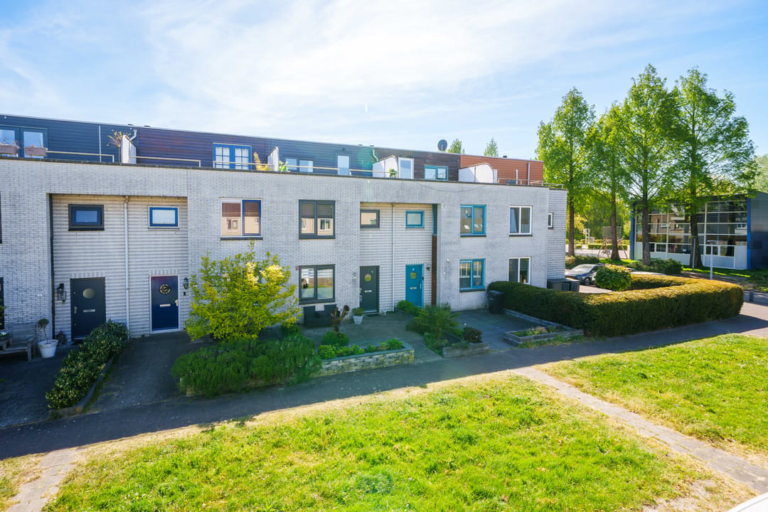 Photo 37 of Clare Lennartstraat 9
