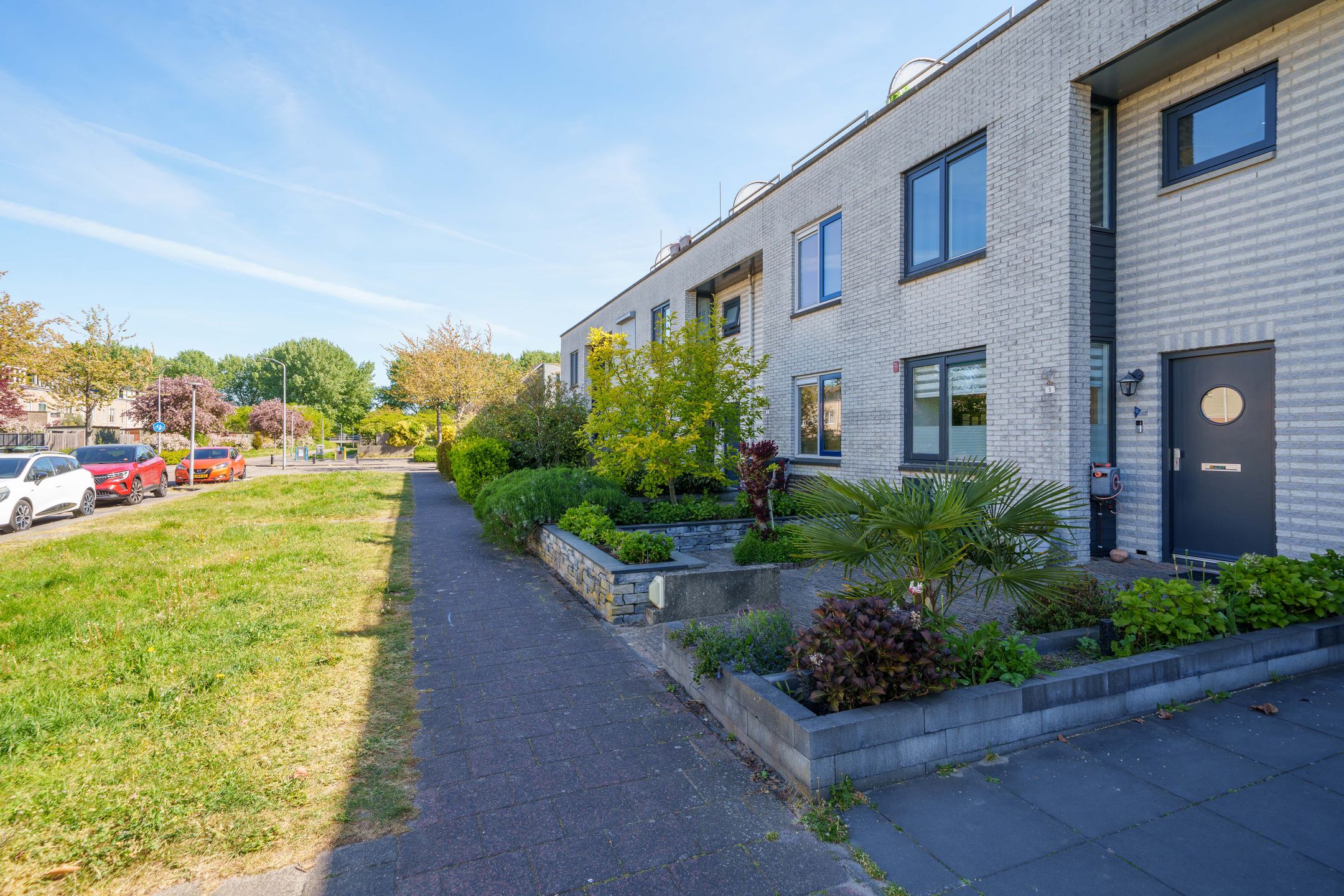 Photo 36 of Clare Lennartstraat 9