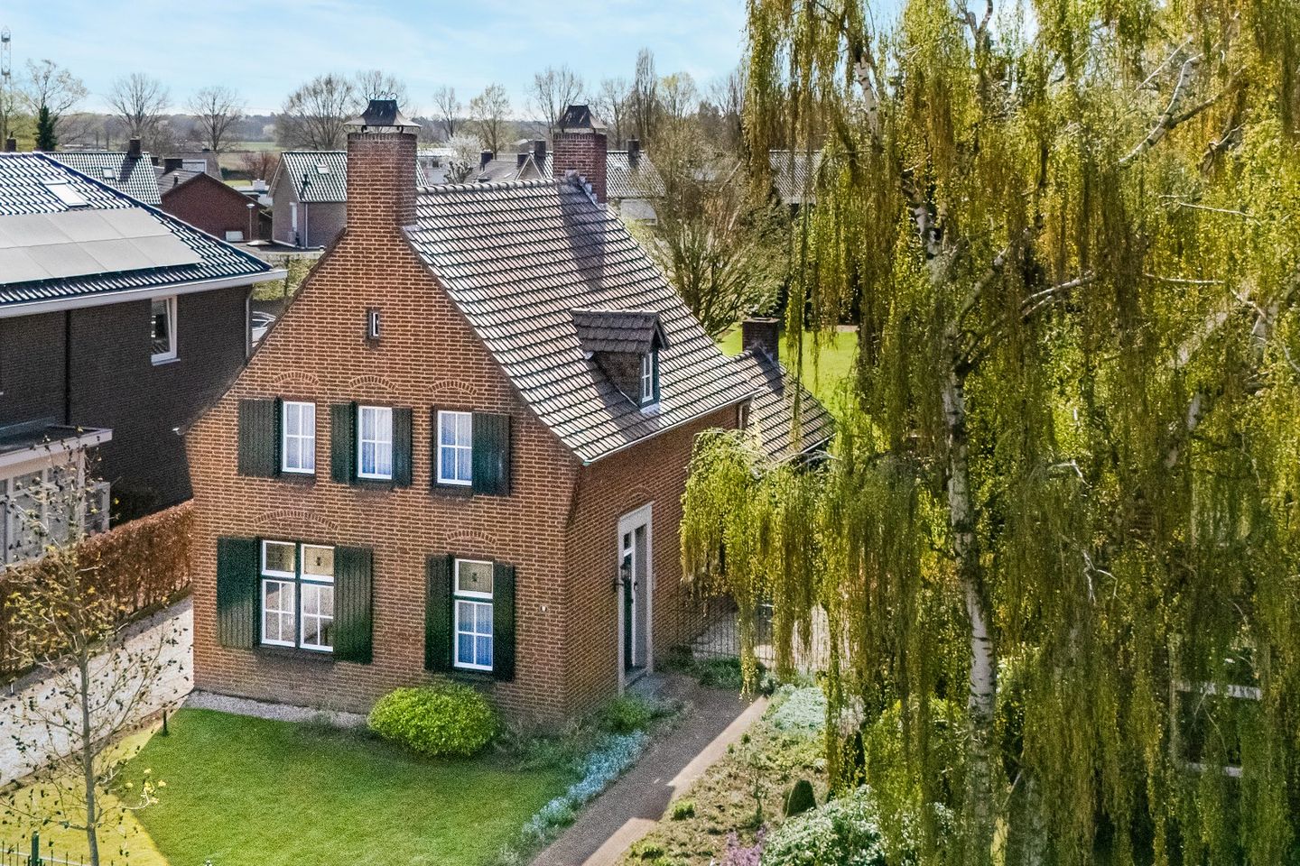 Photo 4 of Veestraat 19