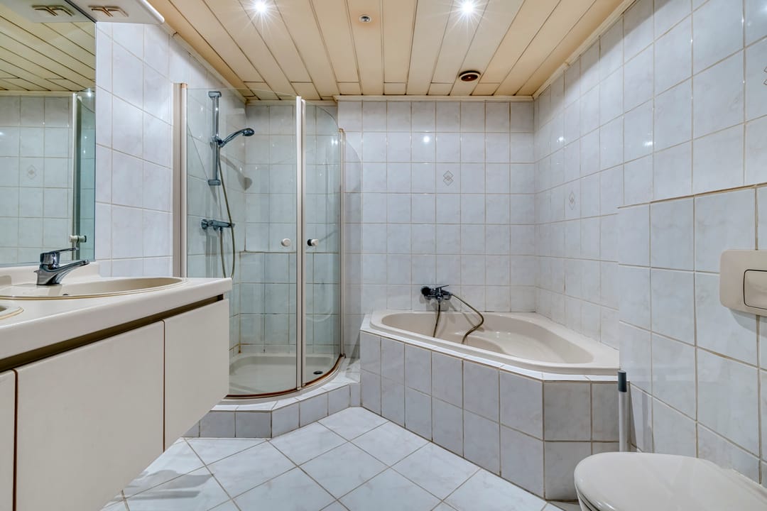 Historic Art Nouveau Mansion with Endless Possibilities in Roermond — 28