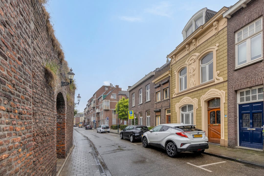 Historic Art Nouveau Mansion with Endless Possibilities in Roermond — 41