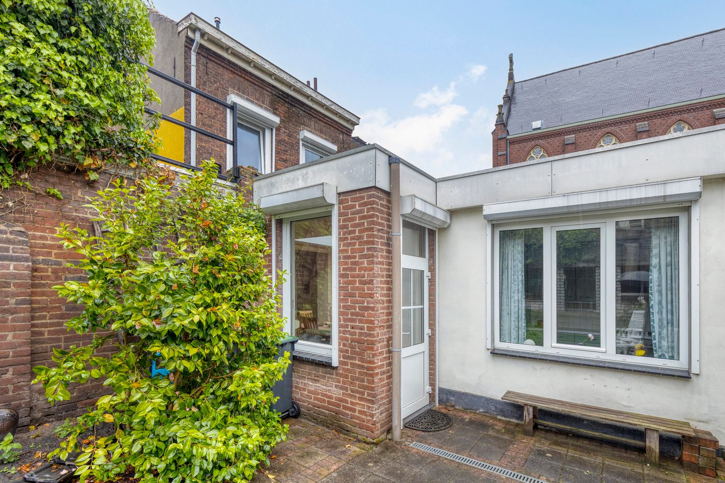 Historic Art Nouveau Mansion with Endless Possibilities in Roermond — 35
