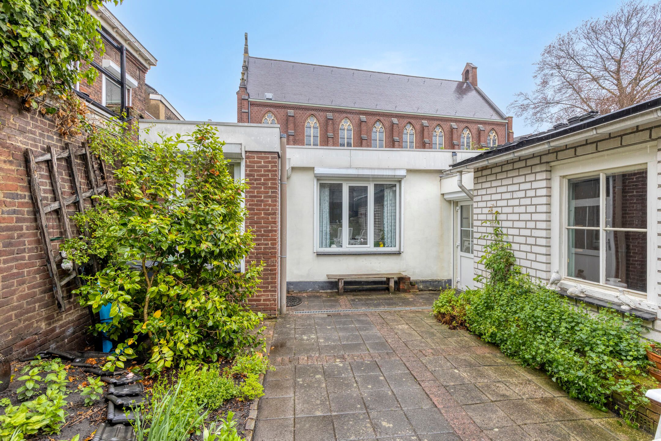 Historic Art Nouveau Mansion with Endless Possibilities in Roermond — 36