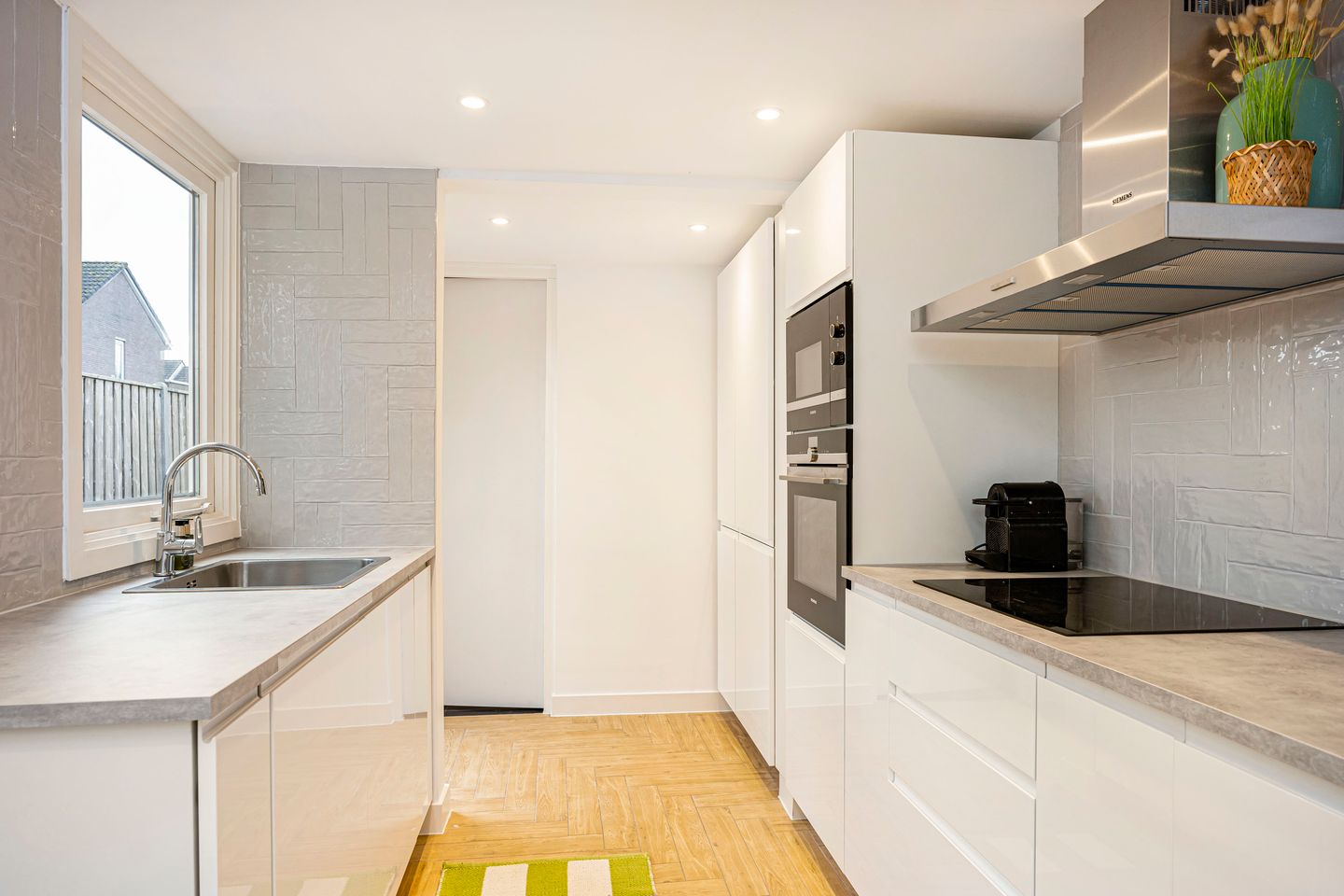 Photo 14 of Faberstraat 24