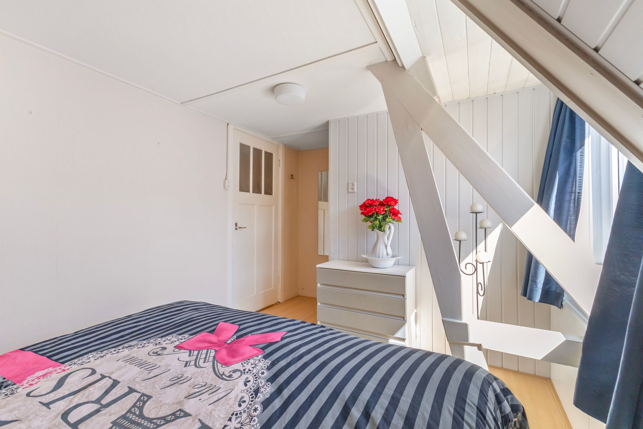 Charming 1935 family home with authentic details and deep garden near city center — 15