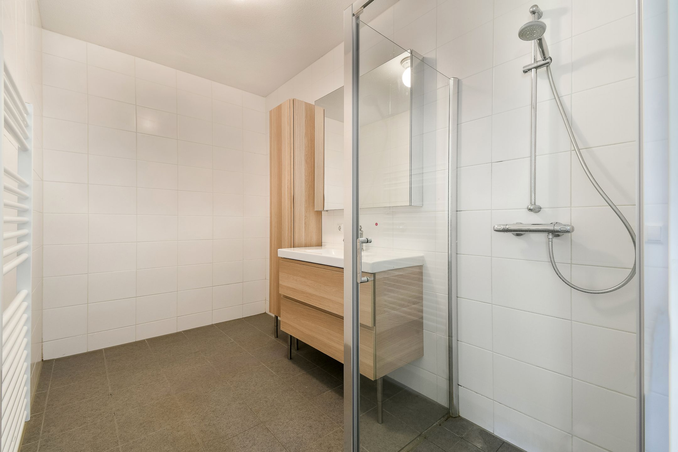 Photo 12 of Mary van der Sluisstraat 358-A