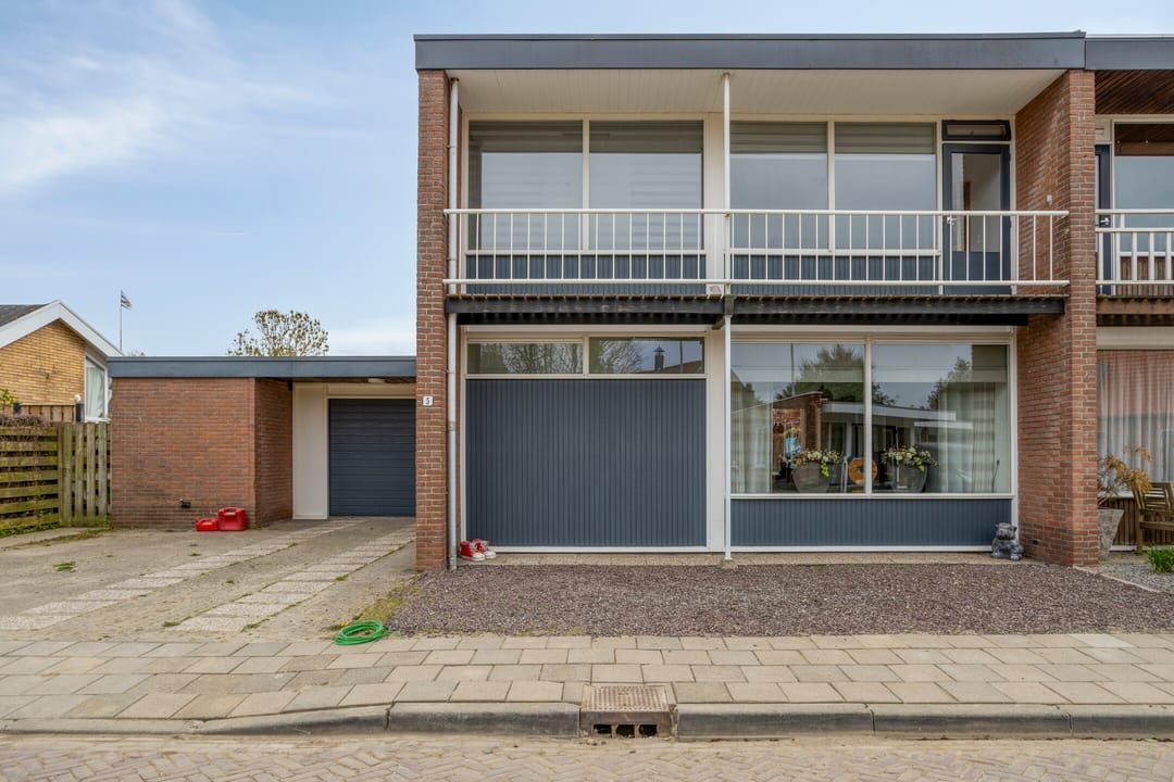 Photo 41 of Deltastraat 5