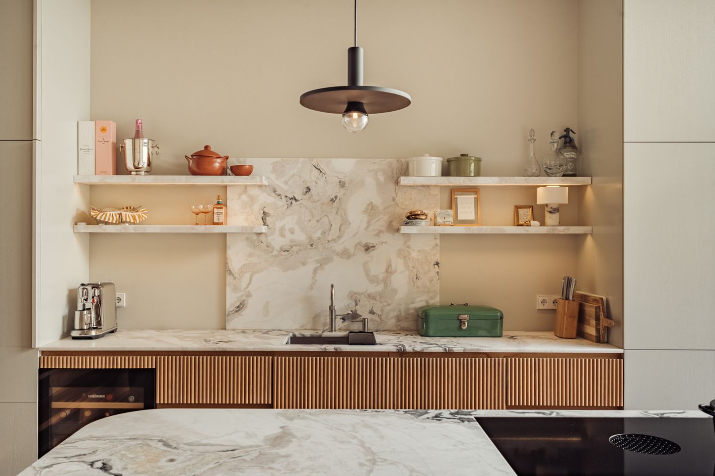 Photo 14 of Van Breestraat 44