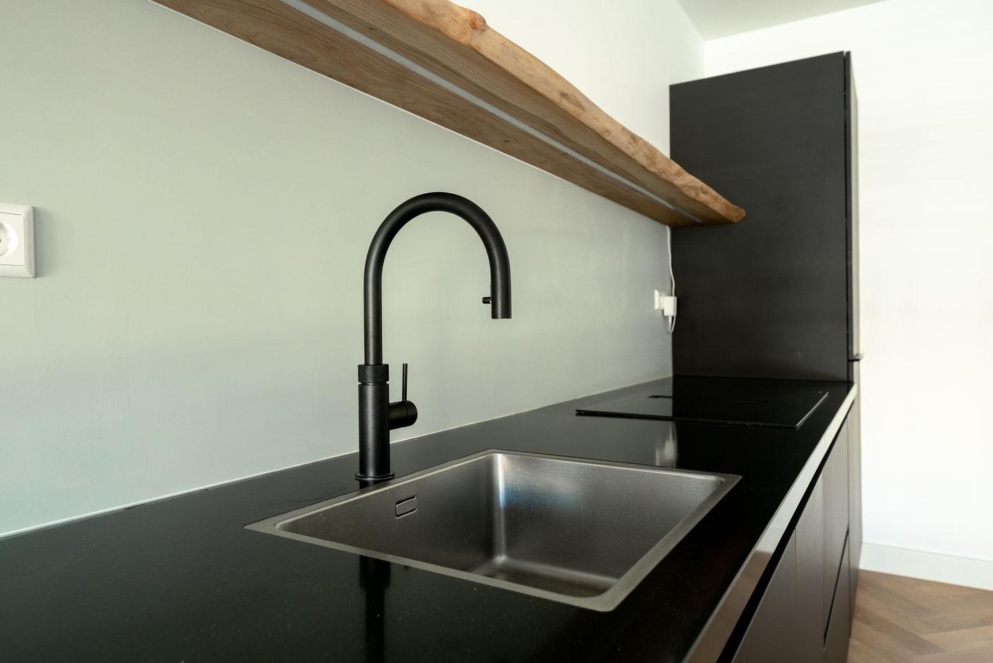 Photo 14 of Sluiseiland-Zuid 88