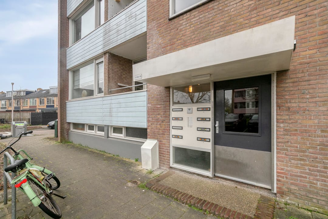 Affordable Move-in Ready Apartment with Two Bedrooms in Green Purmerend Neighborhood — 23