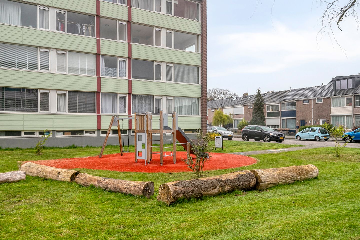 Affordable Move-in Ready Apartment with Two Bedrooms in Green Purmerend Neighborhood — 29