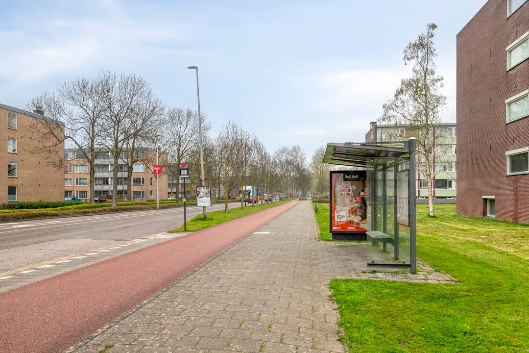 Affordable Move-in Ready Apartment with Two Bedrooms in Green Purmerend Neighborhood — 28