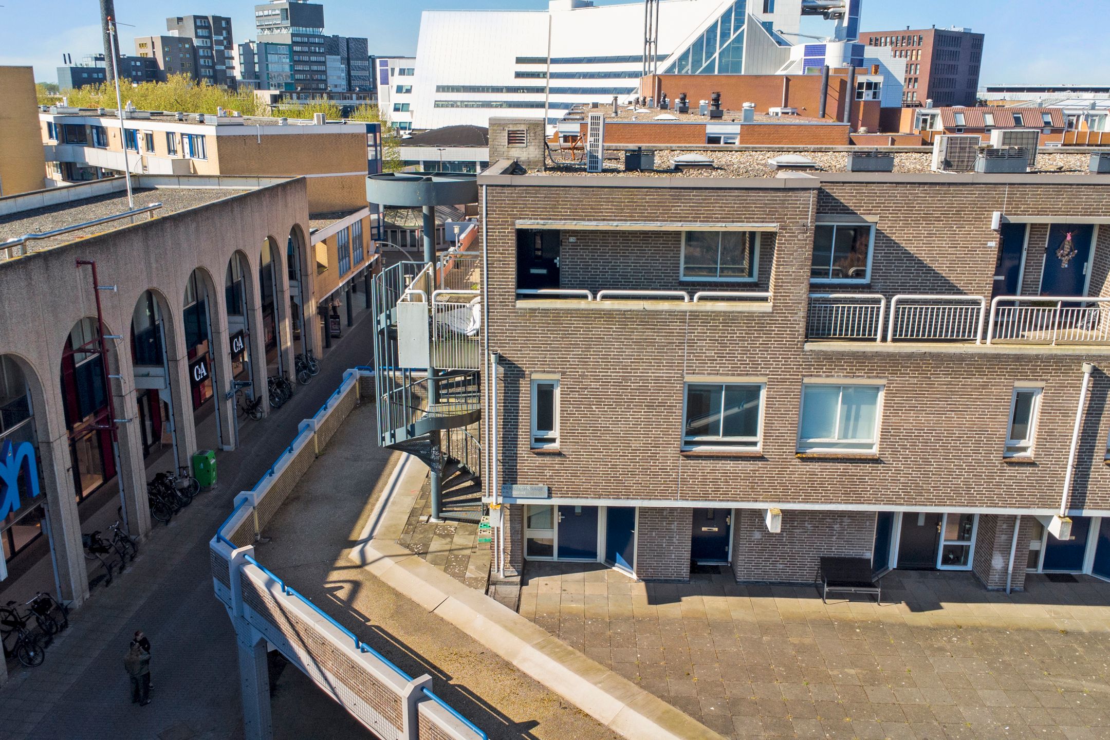 Charming 2-Room Apartment with Balcony in Lelystad Centre — 24