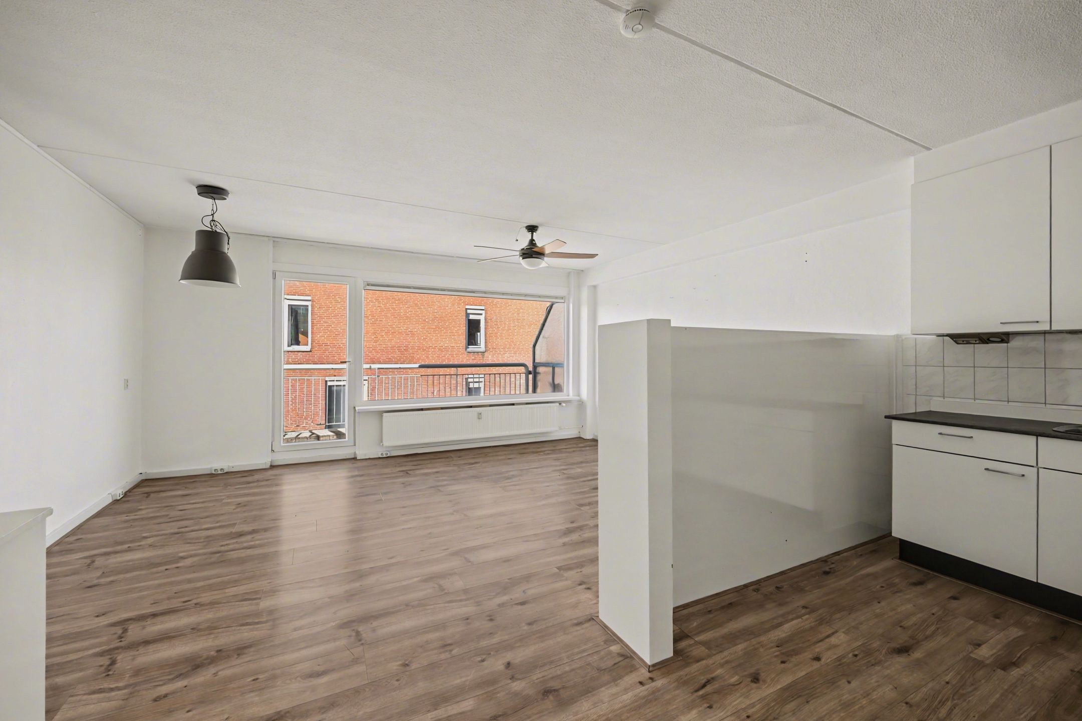 Charming 2-Room Apartment with Balcony in Lelystad Centre — 15