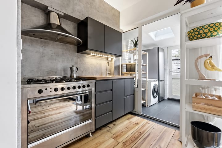 Tussenwoning te koop: Schimmelweg 367, 'S-Gravenhage