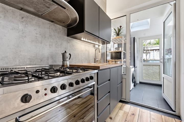 Tussenwoning te koop: Schimmelweg 367, 'S-Gravenhage
