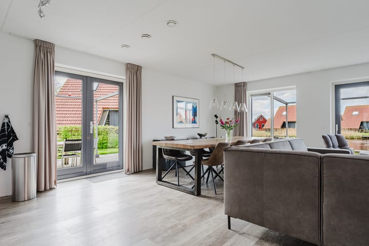 Vrijstaande woning te koop: H.W. Stekelenburgweg 8, Langelille