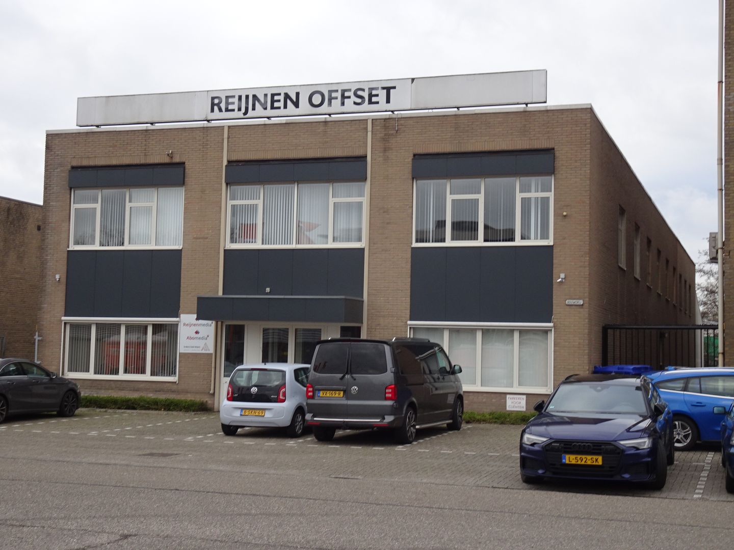 View photo 2 of Bouwerij 100