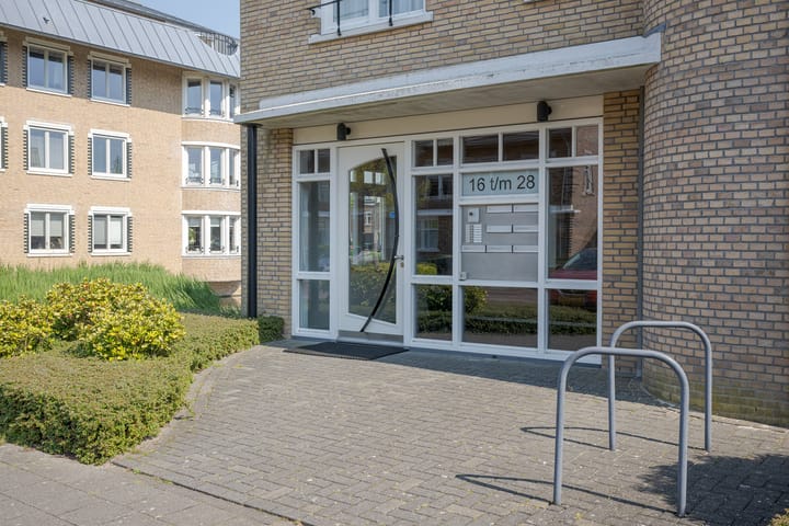 Photo 3 of Hugo Clausstraat 18