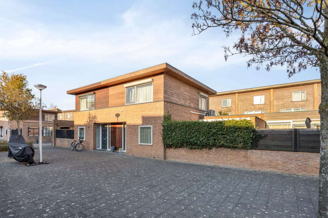 Photo 1 of Douwes Dekkerlaan 11