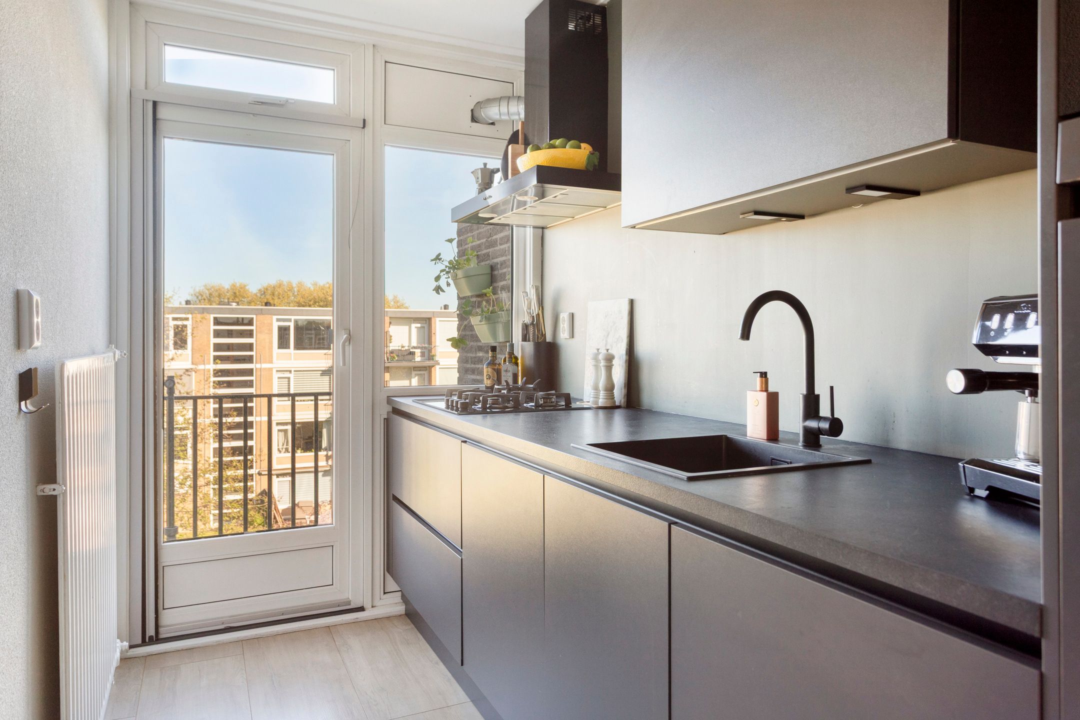 Photo 3 of Schepenstraat 25-D