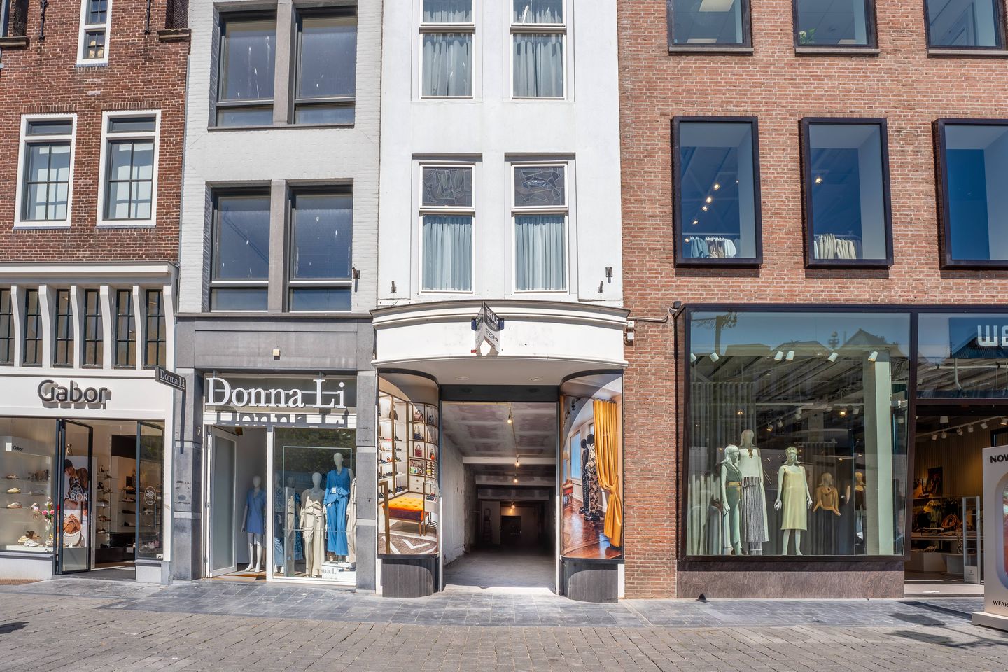 View photo 4 of Markt 67