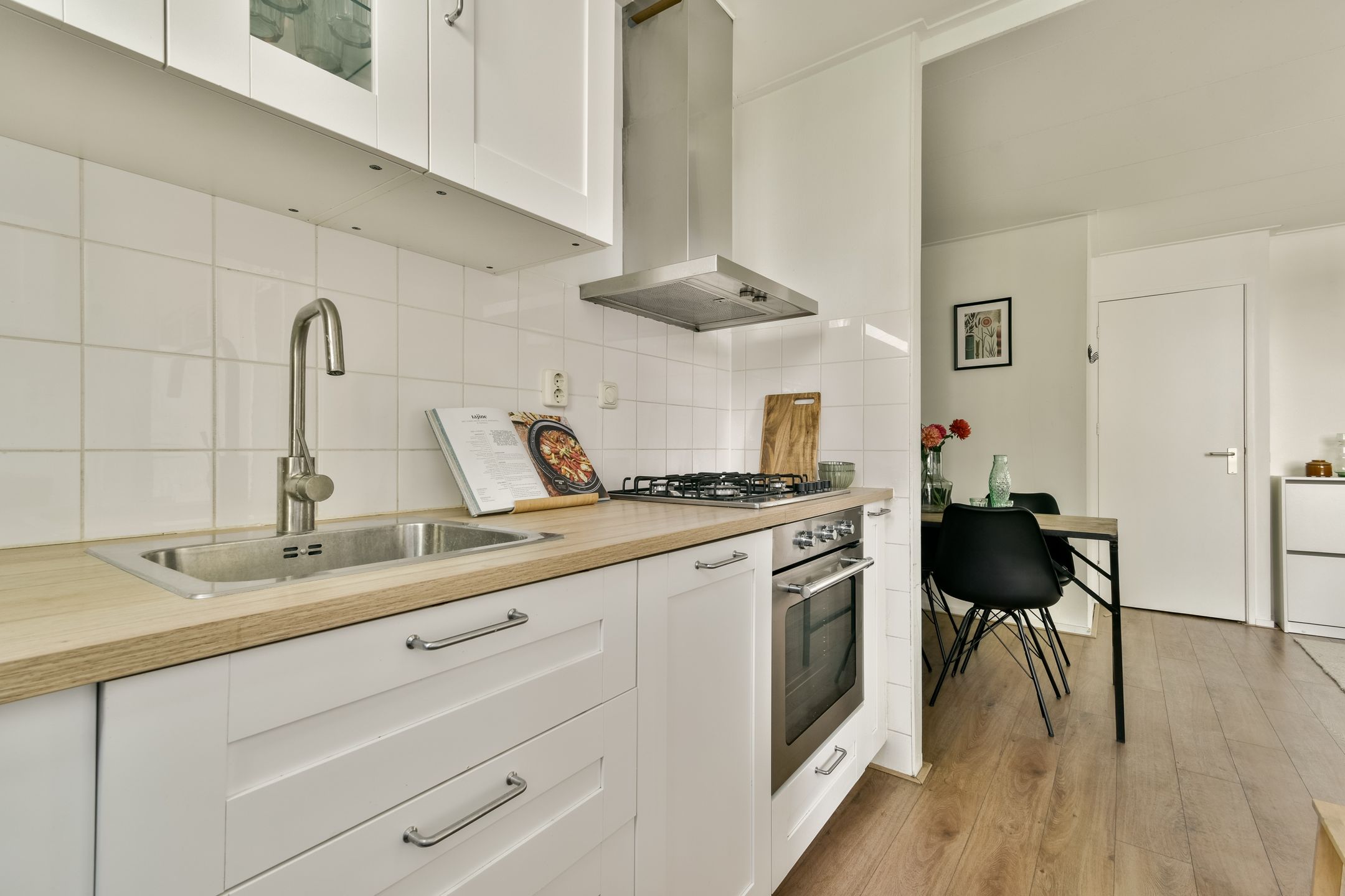 Foto 9 van Van Boetzelaerstraat 84-1
