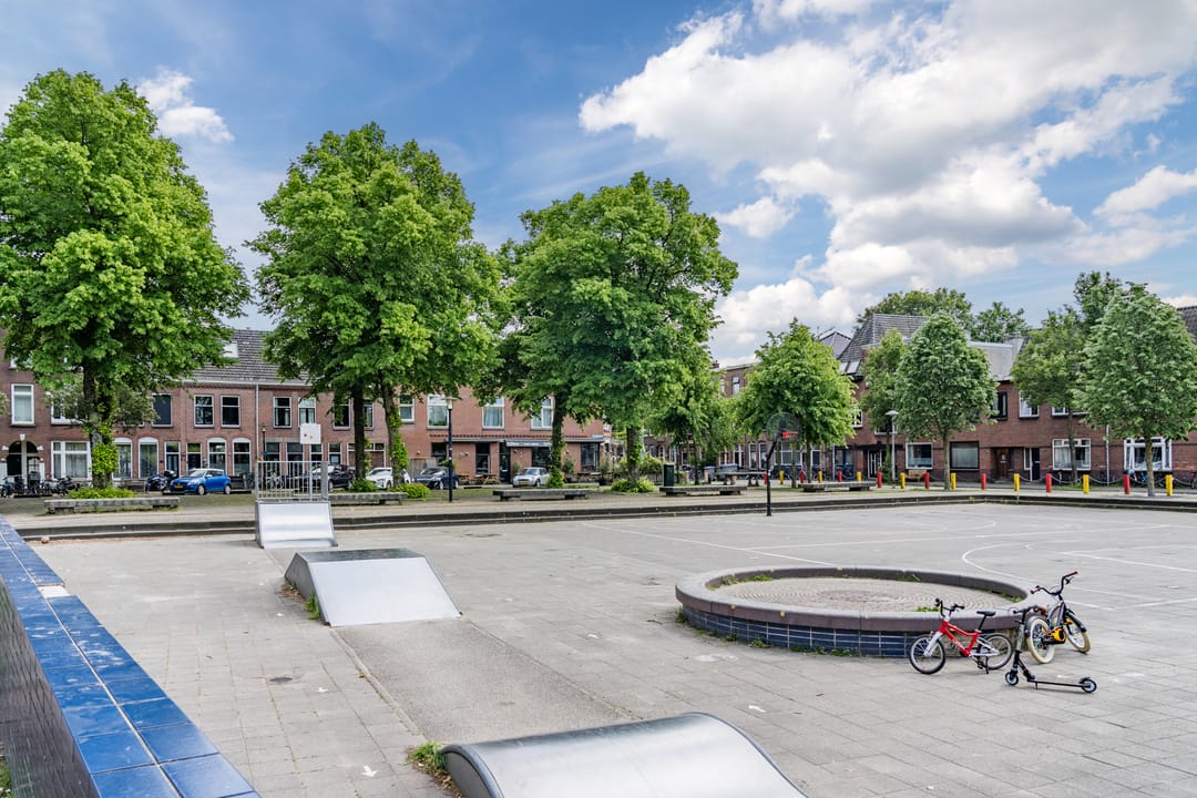 Photo 38 of Van Lennepstraat 18