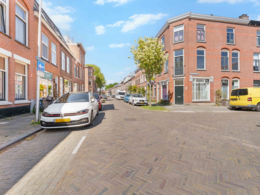 Photo 37 of Van Lennepstraat 18
