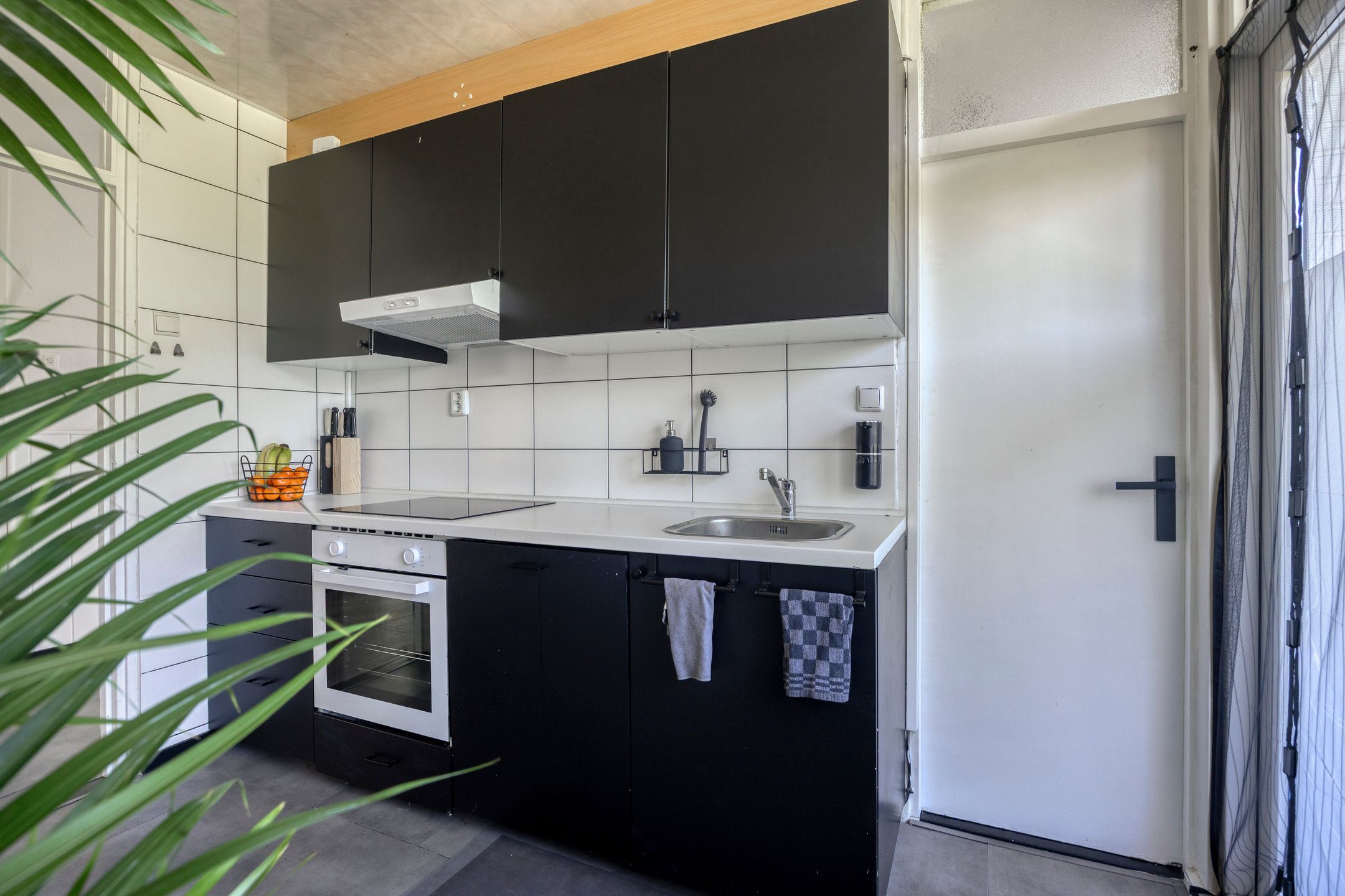 Photo 21 of Haringvlietstraat 78