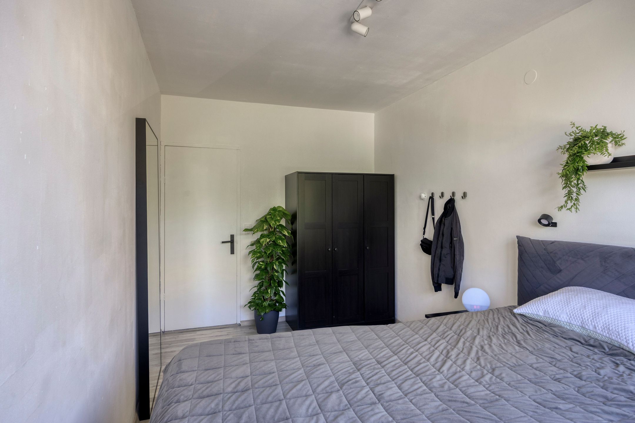 Photo 24 of Haringvlietstraat 78