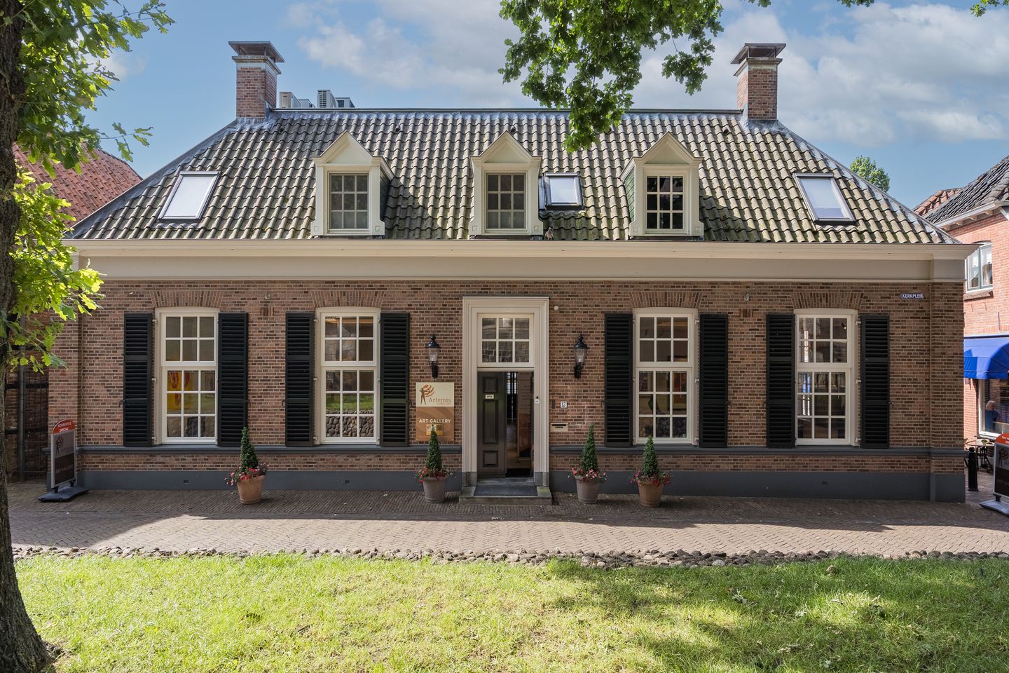 Bekijk foto 2 van Kerkplein 17