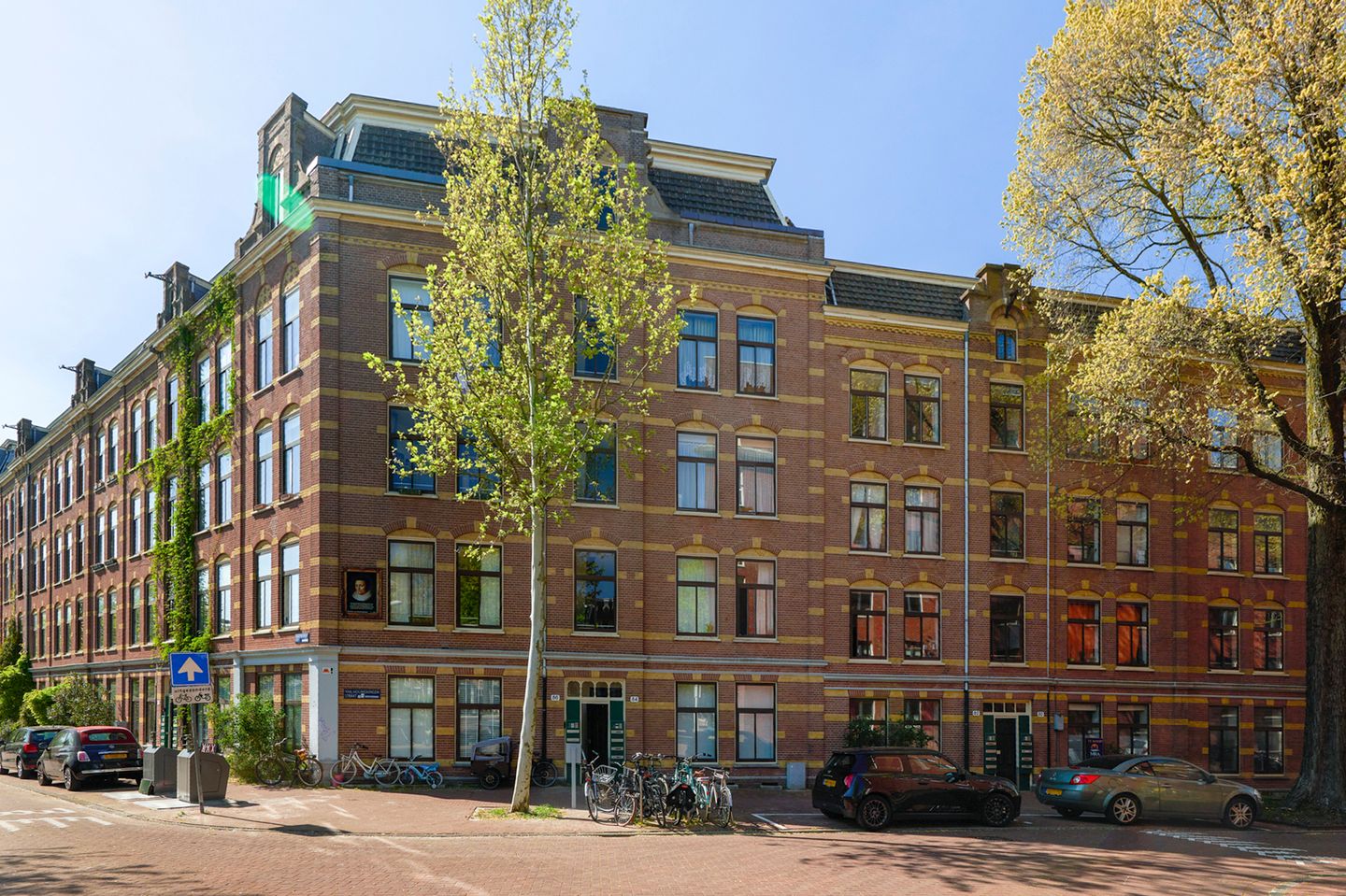 Photo 5 of Van Houweningenstraat 82-3