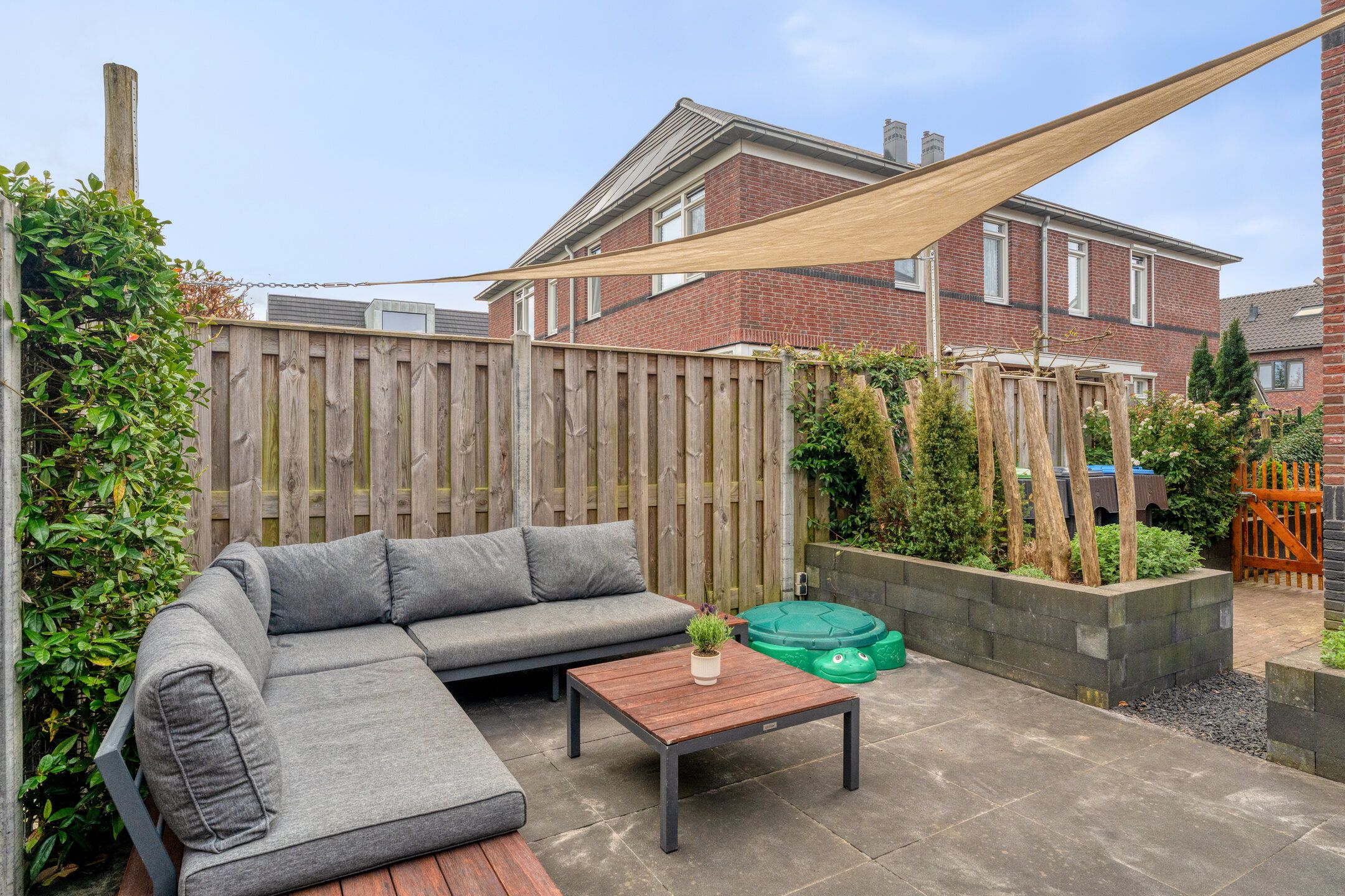 Photo 39 of Boezeroen 3