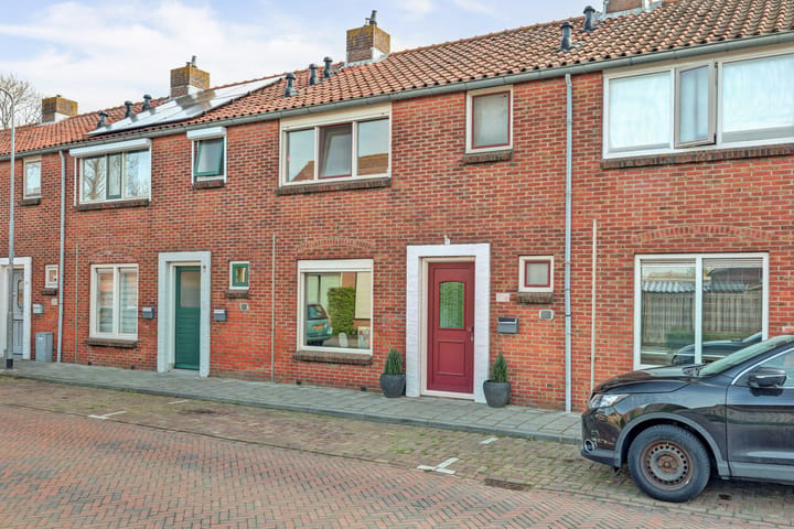 Photo 2 of Burg. Langebeekestraat 24