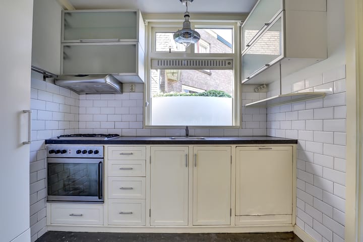 Twee-onder-één-kap te koop: Geraniumstraat 6, Goes